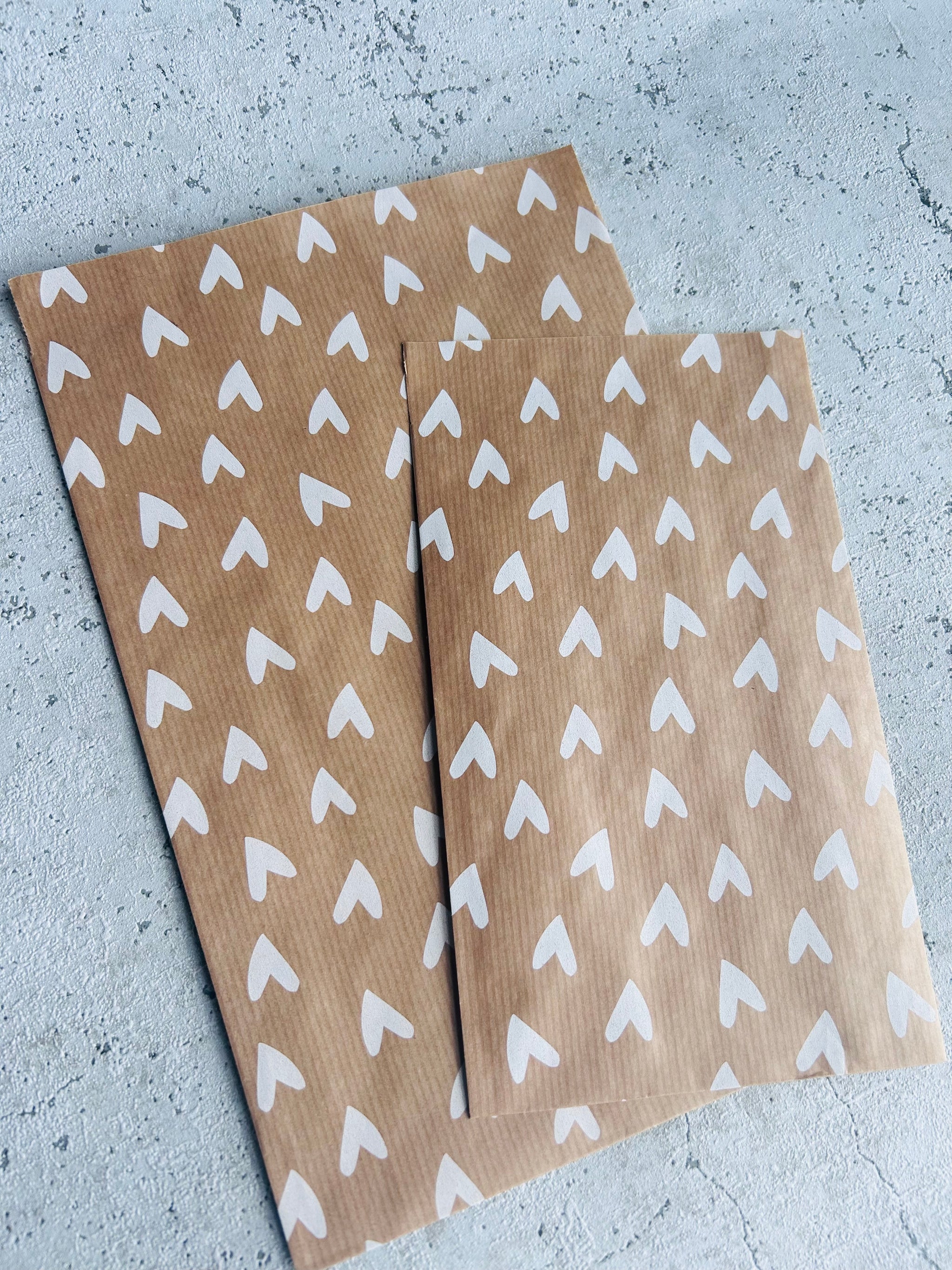 Papier Taschen  • Herzchen Kraftpapier weiss •10 Stk