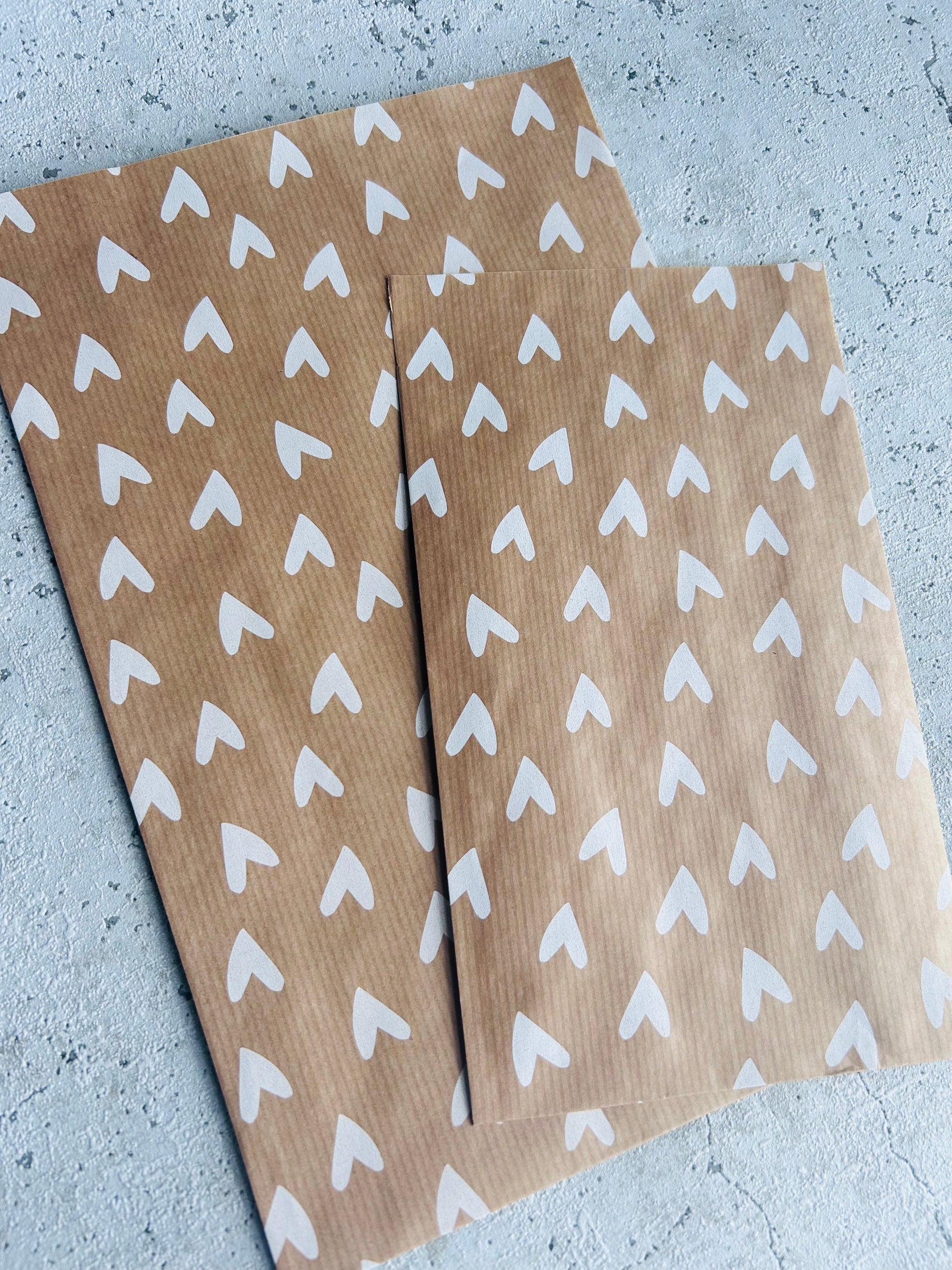 Papier Taschen  • Herzchen Kraftpapier weiss •10 Stk